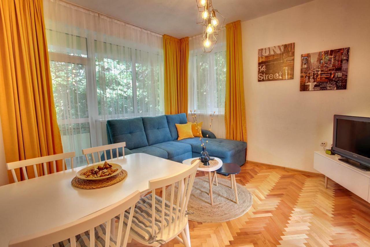 Terrace Home - Three Bedrooms City Center Plovdiv Bagian luar foto